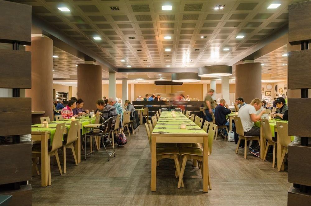瓦亚蒙多乌法利兹酒店 胡法利兹 外观 照片