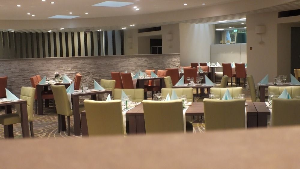 瓦亚蒙多乌法利兹酒店 胡法利兹 外观 照片